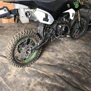 Meet your Posher, Dee